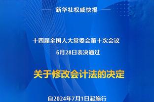 人气很高？周冠宇抵达荷兰，当地车迷热情合影&送小礼物